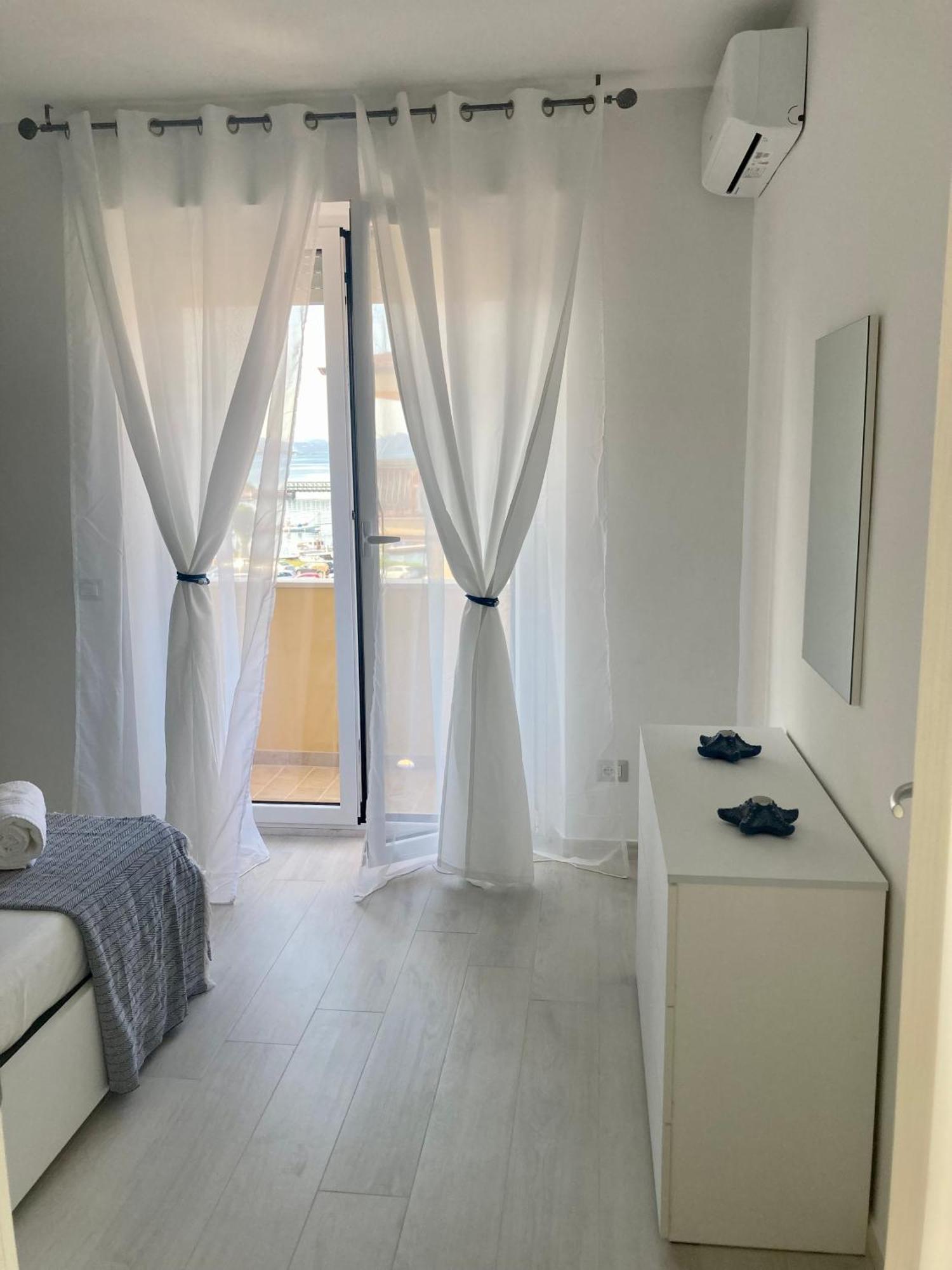 Appartamento Tizzy La Maddalena  Esterno foto